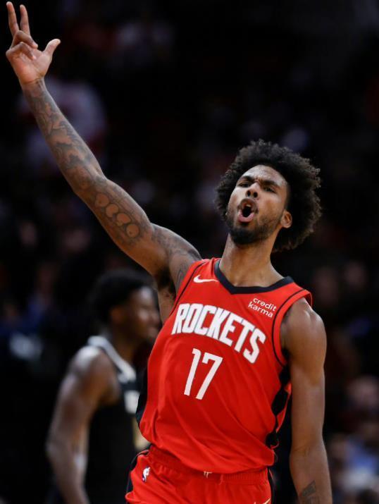 季就将他放 季就将他放