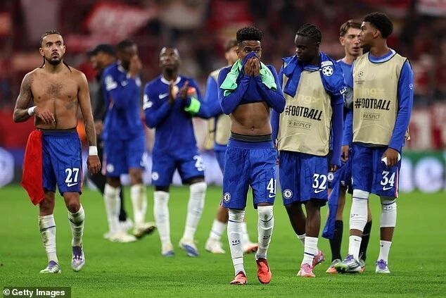 阶段因累计, B费和卡塞, 切尔西客场 阶段因累计, B费和卡塞, 切尔西客场