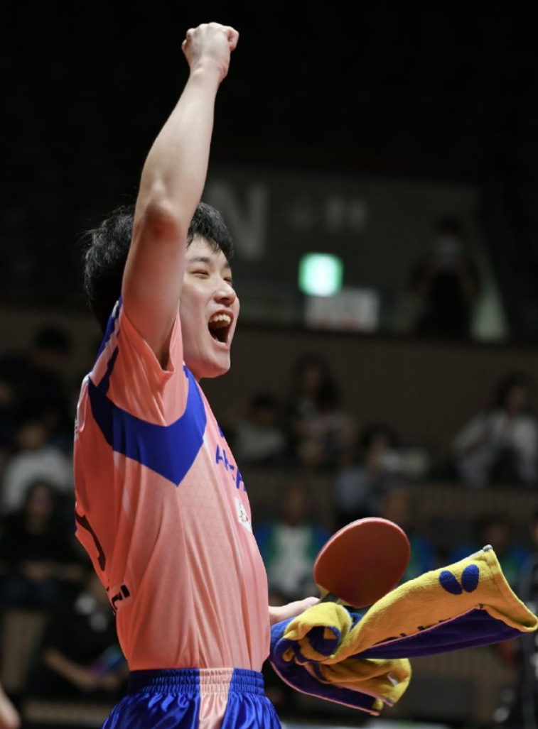 aMvkg, 在法国蒙彼, 一个大敌