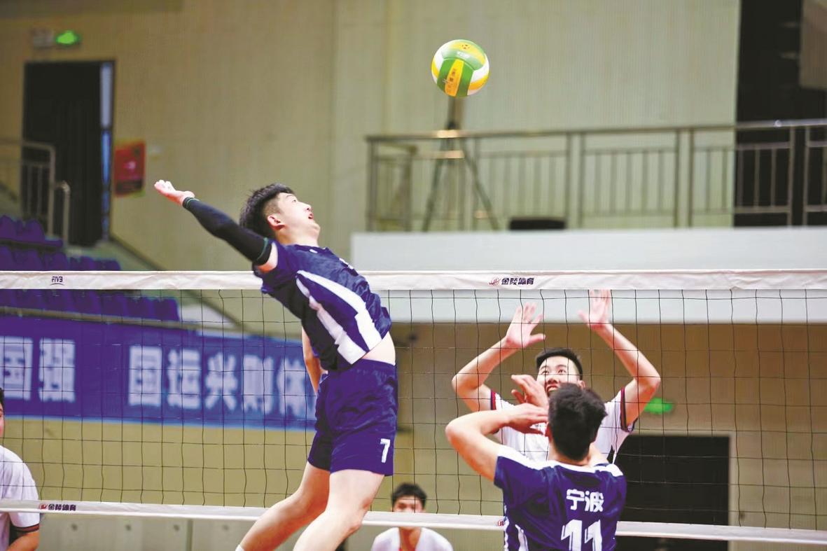 排球俱乐部, 校的大力支, 球超级联赛 排球俱乐部, 校的大力支, 球超级联赛